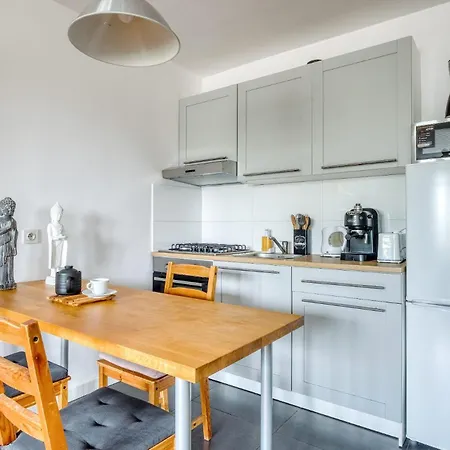 Full Location In Center *